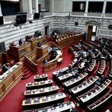 Η Βουλή στο κέντρο του πολιτεύματος